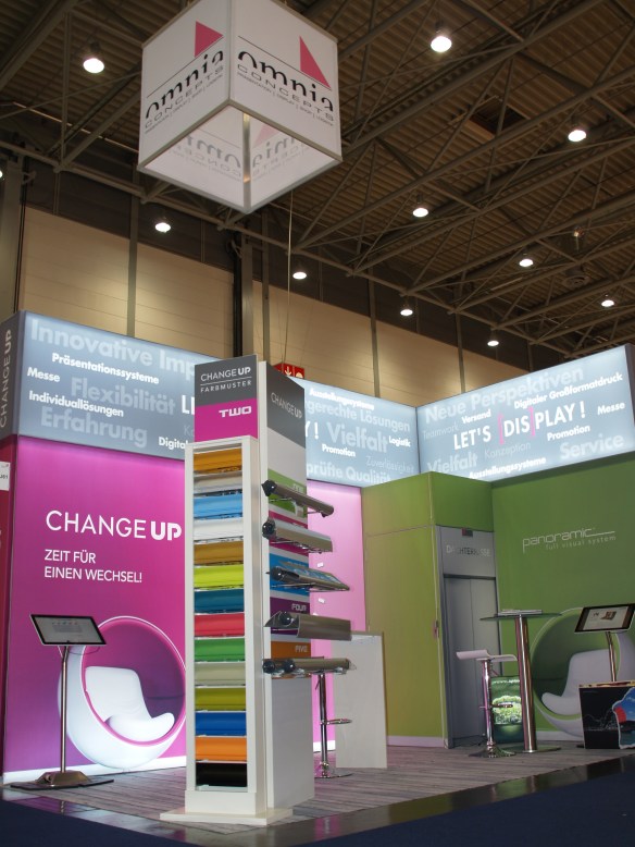 Für maximale Sichtbarkeit: der omnia concepts Logowürfel